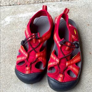 Keen Lightweight Performance Sandals Size 7.5